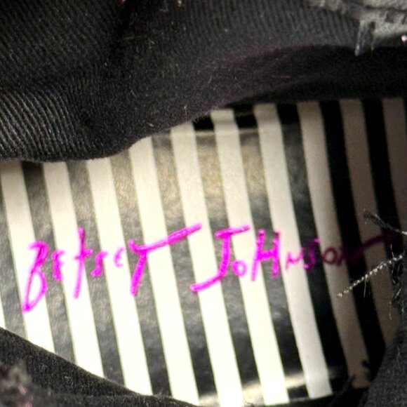 Betsey Johnson Dozer Boots Sz 7 Black Velvet Combat Pink Sash Buckle Lug Sole - Picture 7 of 10